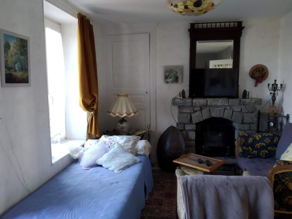 La Longere Des Gillettes Bed & Breakfast Bézenet Dış mekan fotoğraf