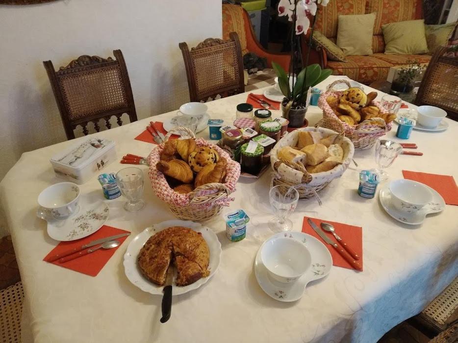 La Longere Des Gillettes Bed & Breakfast Bézenet Dış mekan fotoğraf